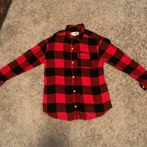 Girl’s Black and Red Boyfriend Flannel from Old Navy in Size LG (good condition)